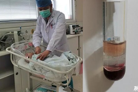 Đứa con 2 tháng tuổi cấp cứu vì ho liên tục, mẫu máu xét nghiệm có lẫn 