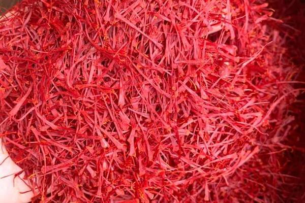 Xà bông vàng đỏ, nổ hàng handmade đẹp da hút chị em Hà Thành-1