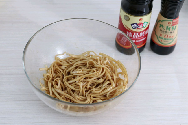 Làm món mì xào này một lần mà sau đó tuần nào cả nhà cũng order tôi làm lại-3