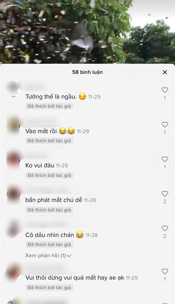 Cô dâu chú rể bị tấn công” ngay trước cổng nhà, dù xua tay xin tha nhưng vẫn không thoát được-5