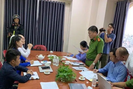 Vợ CEO Alibaba Nguyễn Thái Luyện rửa tiền như thế nào?