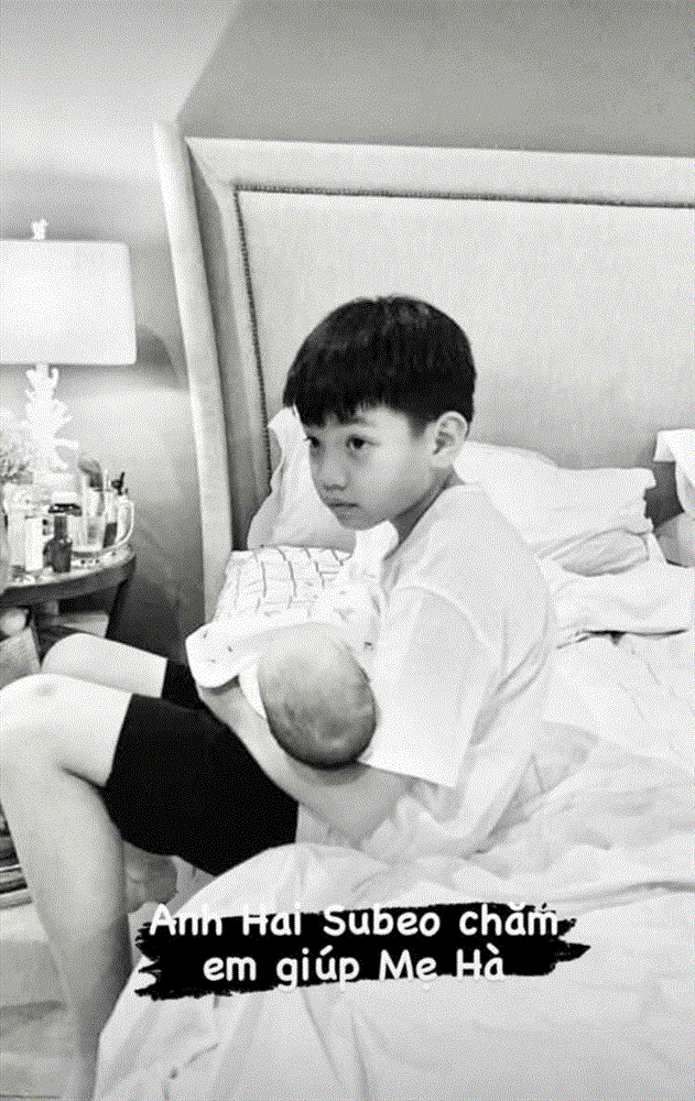 Subeo hào hứng giúp mẹ Hồ Ngọc Hà chăm sóc em trai dịp cuối tuần-2