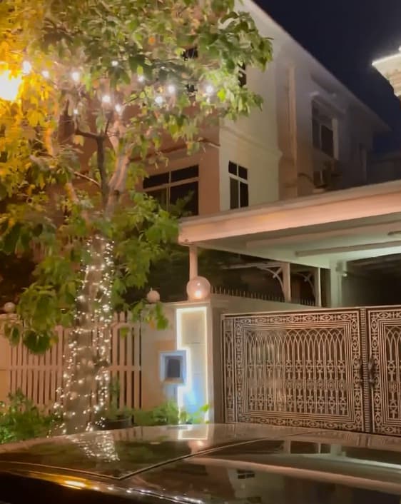 Không gian lung linh, ngập tràn ánh sáng bên ngoài biệt thự của vợ chồng Bảo Thy vào dịp Noel-5