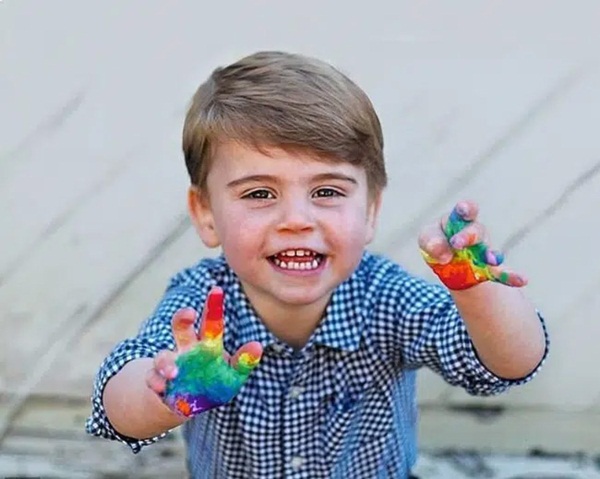 Nhìn lại năm 2020 của Hoàng gia Anh qua 9 bức ảnh được nhiều like nhất: Nhà Công nương Kate chứng tỏ đẳng cấp, Meghan Markle cũng không lép vế-8