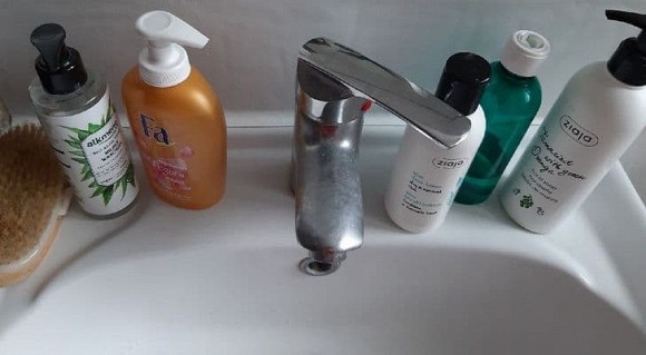 8 món đồ phổ biến góp phần phá hỏng không gian phòng tắm của bạn-7