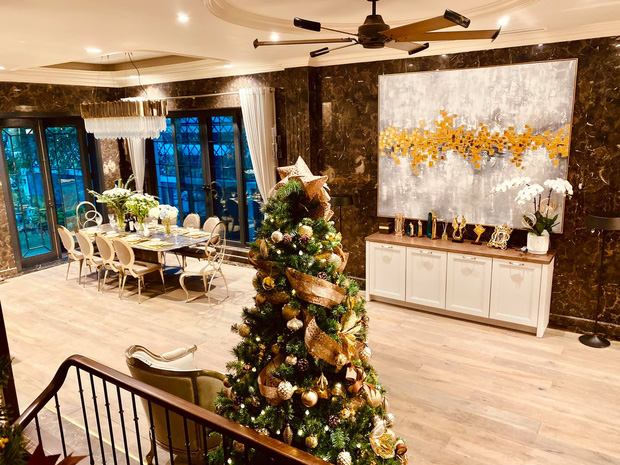 Biệt thự ven sông của Lã Thanh Huyền mùa Noel: Sang chảnh đẳng cấp 5 sao, ngắm góc nào cũng đẹp muốn xỉu-3