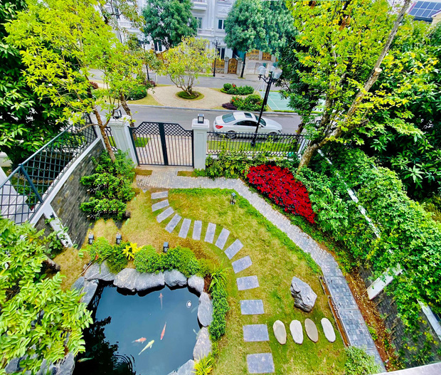 Biệt thự ven sông của Lã Thanh Huyền mùa Noel: Sang chảnh đẳng cấp 5 sao, ngắm góc nào cũng đẹp muốn xỉu-13