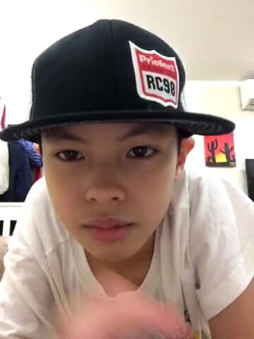 Mới ngày nào bóc phốt bố mê gái trong Bố ơi mình đi đâu thế, giờ cậu bé này đã trổ mã như trai Hàn, cách gia đình dạy dỗ ai cũng thích thú-5