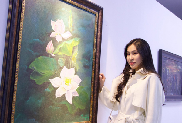 Triển lãm tranh Chạm để lan tỏa yêu thương-2