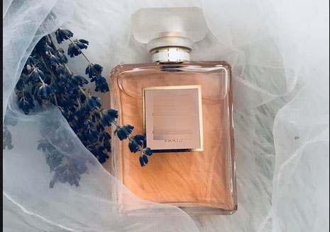 Gợi ý bạn cách chọn quà tặng Giáng sinh để mang hạnh phúc của mình lan tỏa tới những người thân-16
