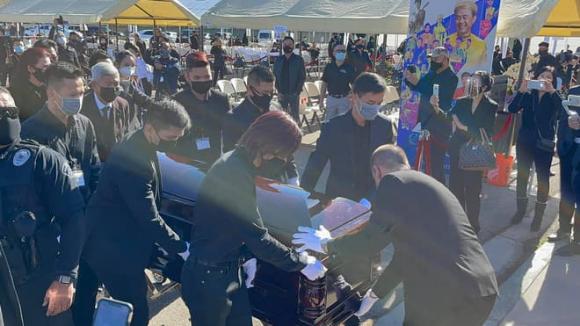 Sau tang lễ, anh trai cố nghệ sĩ Chí Tài chính thức thông báo về việc ngừng nhận tiền gây quỹ miền Trung-1