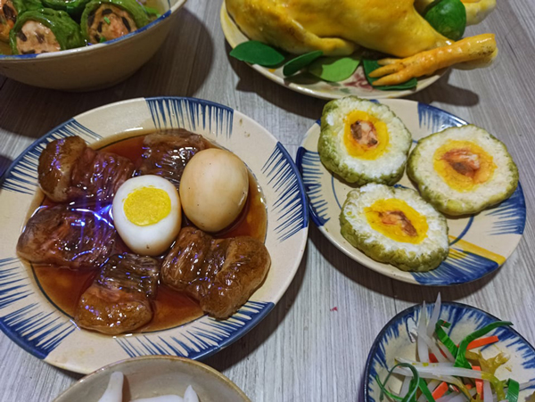 Đem đất sét về nặn chơi, quyết không bán dù khách đòi mua-8