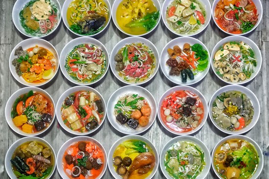 Đem đất sét về nặn chơi, quyết không bán dù khách 'đòi' mua