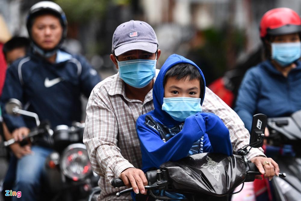 Người TP.HCM mặc áo ấm trong ngày 21 độ C-6