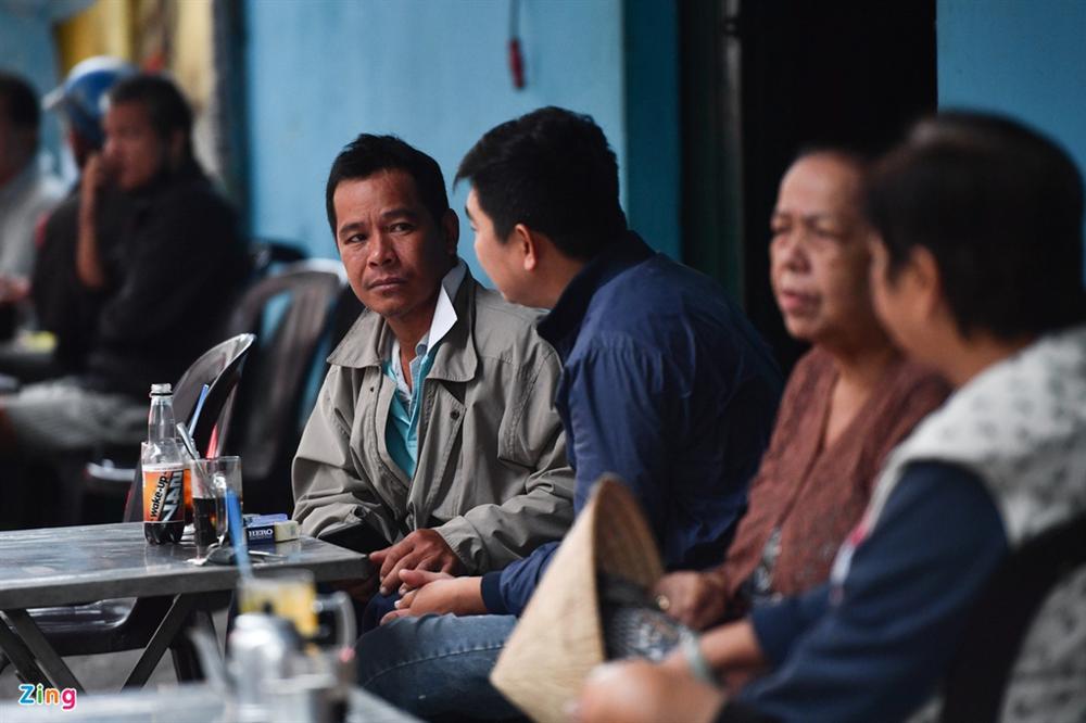 Người TP.HCM mặc áo ấm trong ngày 21 độ C-7