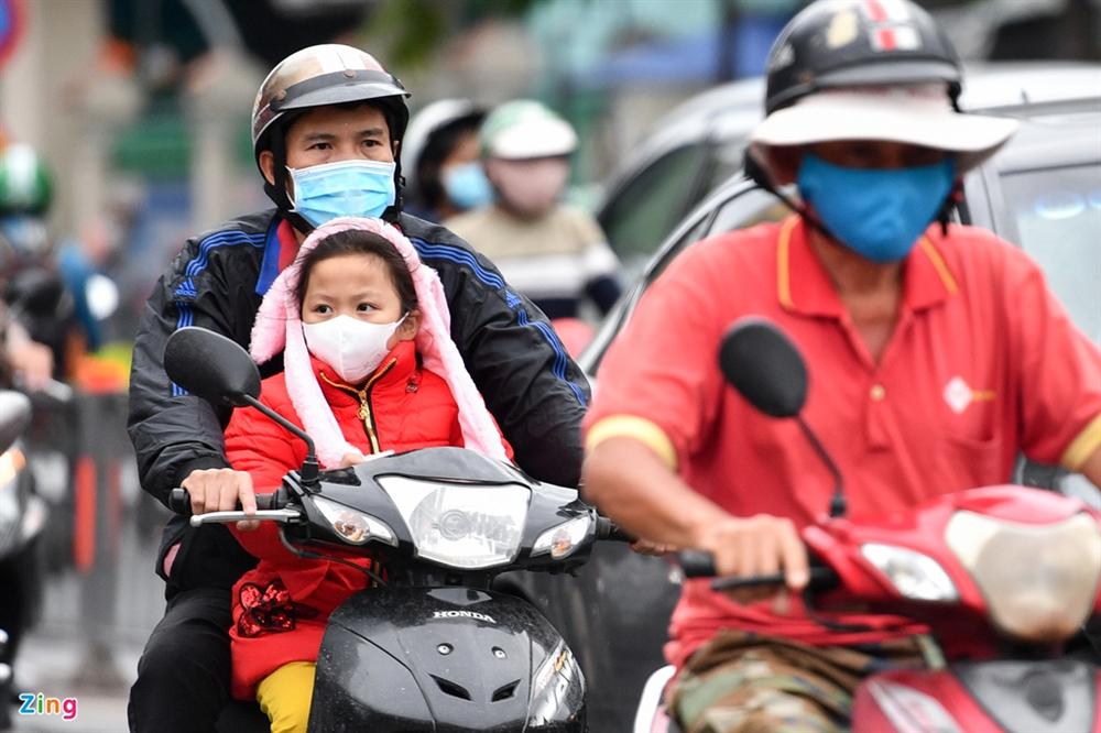 Người TP.HCM mặc áo ấm trong ngày 21 độ C-8