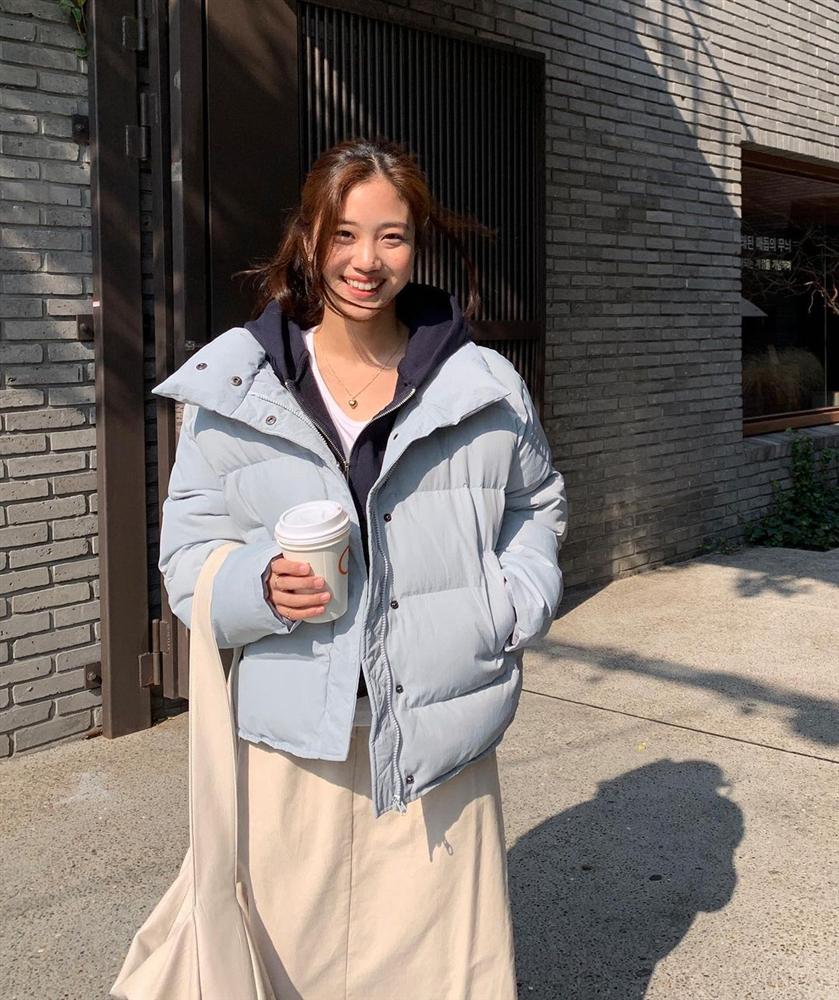 5 kiểu áo khoác trẻ trung nhất: Mặc lên hack được vài tuổi nhưng vẫn thanh lịch, xịn đẹp mới hay-5