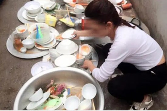 Trong ngày ra mắt bị bắt rửa bát, cô gái tuyên bố