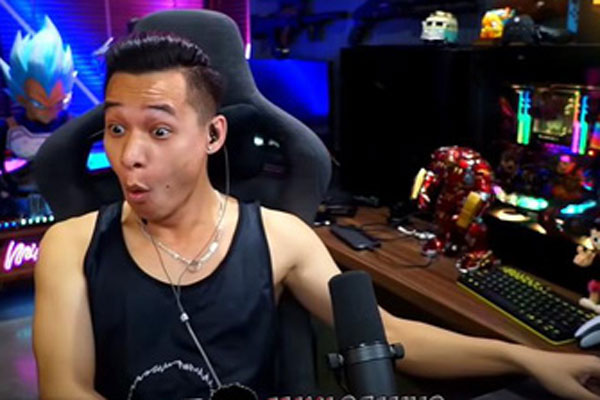 Fan đăng lời xúc phạm vợ và gia đình, Độ Mixi lùng ngay số điện thoại rồi làm một việc trên sóng livestream khiến nhiều người phải nể!-7