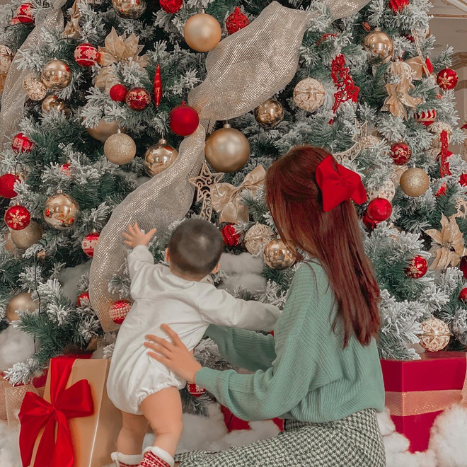 John Tuấn Nguyễn khoe góc sống ảo” mừng Noel trong biệt thự tiền tỷ, Lan Khuê liền có pha dằn mặt” vì quá tức!-3