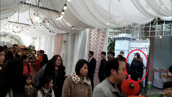Nữ siêu đạo chích trà trộn vào đám cưới, nhởn nhơ xem lễ thành hôn sau đó vét sạch hàng trăm triệu tiền mừng-2