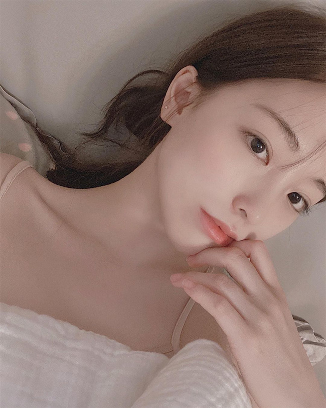 Lười bôi kem chống nắng là điều dại dột cùng những bài học skincare xương máu nàng BTV rút ra trong năm 2020-3