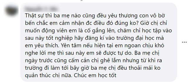 Đi chơi với bạn bè, mẹ theo sau tới tận bàn uống nước, cô bé 15 tuổi bất lực cầu cứu vì bị kìm kẹp, thực sự là bất hạnh hay ngược lại?-8