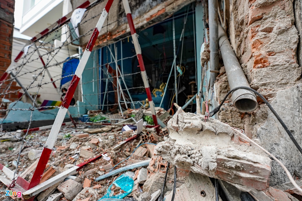 Cảnh tan hoang sau vụ nổ ở TP.HCM-8