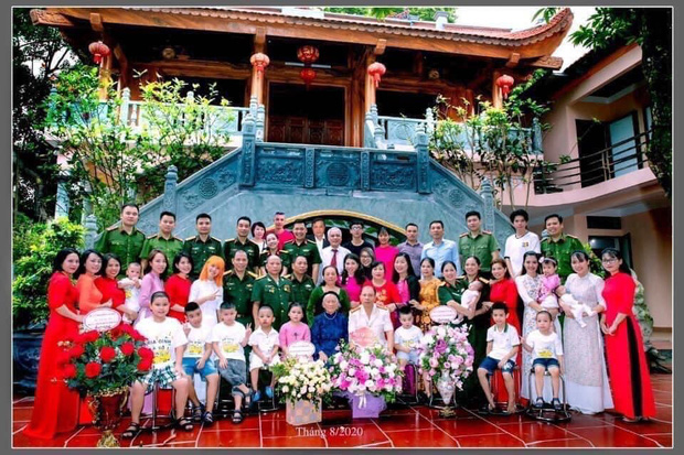 Hậu Hoàng - cô nàng hot nhất nhì Sao nhập ngũ: Từ nhỏ đến lớn học toàn trường nổi tiếng, 10 năm trước đăng 1 dòng siêu hài lên Facebook-4