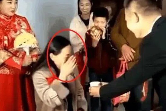 Mẹ vô tình giật 