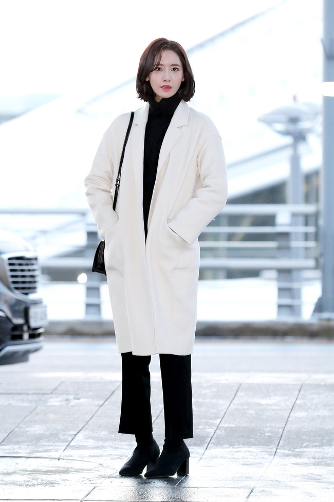 Style công sở của Yoona từ phim ra ngoài đời đều chuẩn đẹp, hội chị em học thì đi làm chẳng lo mặc xấu-11