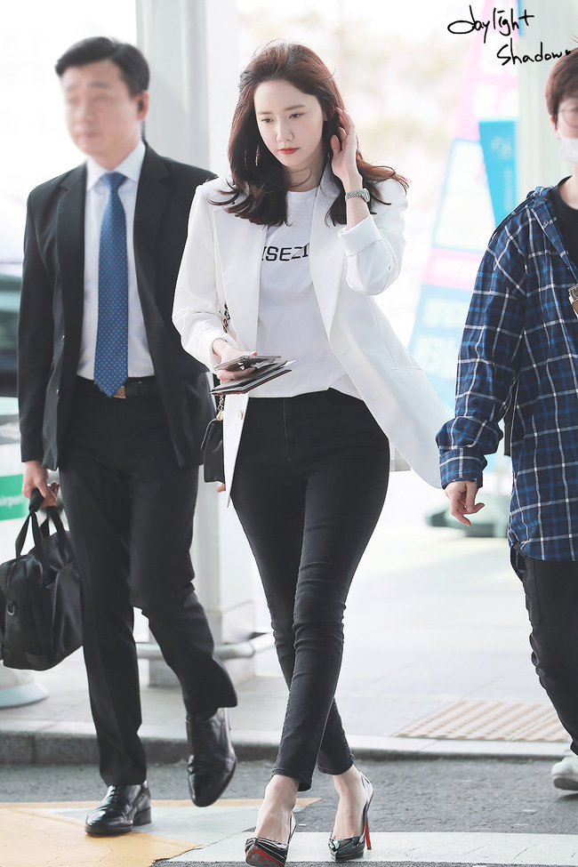 Style công sở của Yoona từ phim ra ngoài đời đều chuẩn đẹp, hội chị em học thì đi làm chẳng lo mặc xấu-14