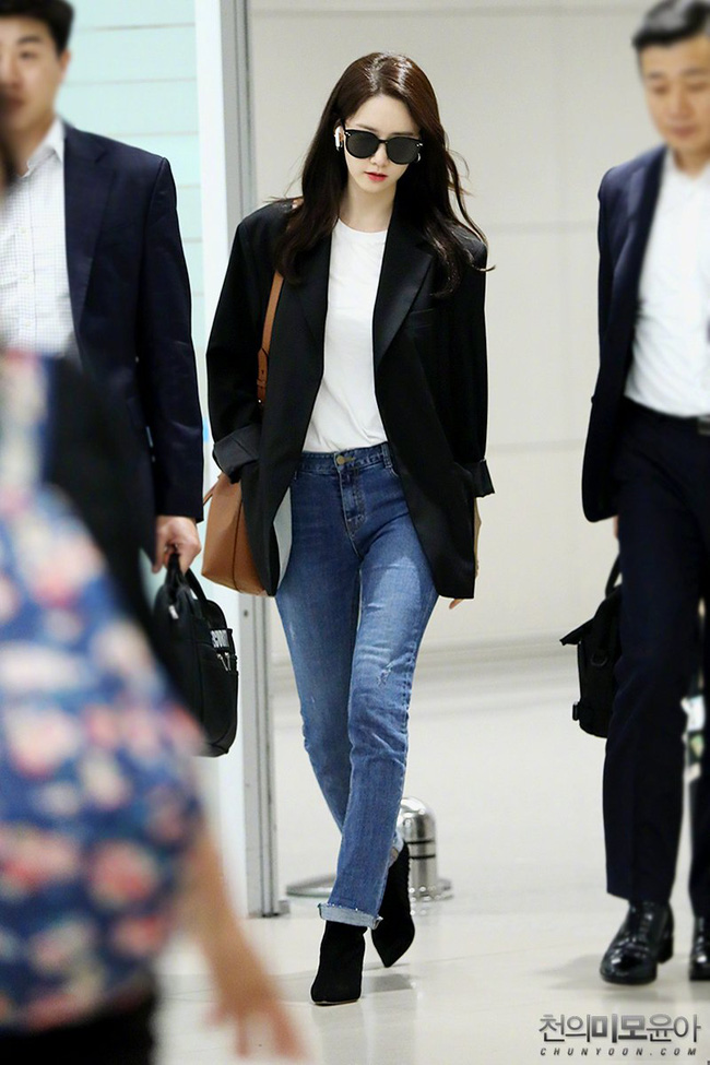 Style công sở của Yoona từ phim ra ngoài đời đều chuẩn đẹp, hội chị em học thì đi làm chẳng lo mặc xấu-16
