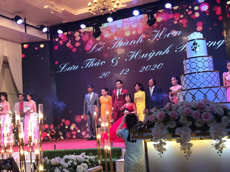 Bị tai nạn ngay trước ngày cưới, tưởng chừng đám cưới không thể diễn ra nhưng hành động của chú rể khiến cô dâu bật khóc-5