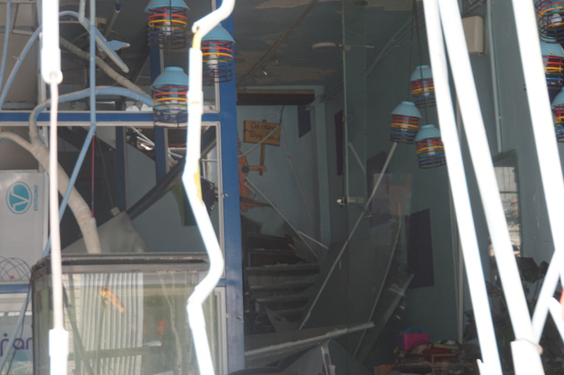 Ảnh: Cận cảnh hiện trường quán bún ở Sài Gòn bị nổ tung, chỉ còn lại đống đổ nát-10