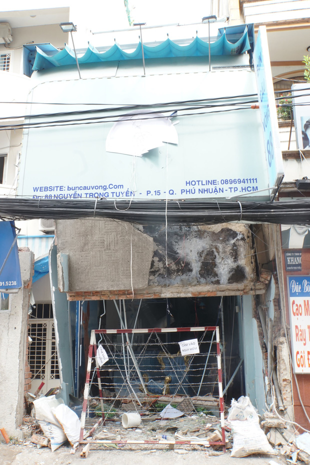 Ảnh: Cận cảnh hiện trường quán bún ở Sài Gòn bị nổ tung, chỉ còn lại đống đổ nát-3