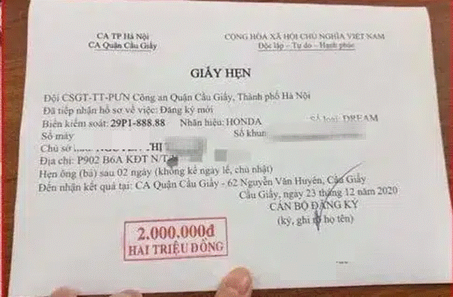 Lại xuất hiện bàn tay vàng trong làng bốc biển: Cô gái may mắn với chiếc Honda Dream ngũ quý 8, dân mạng trầm trồ Tết này có ô tô đi rồi!-2