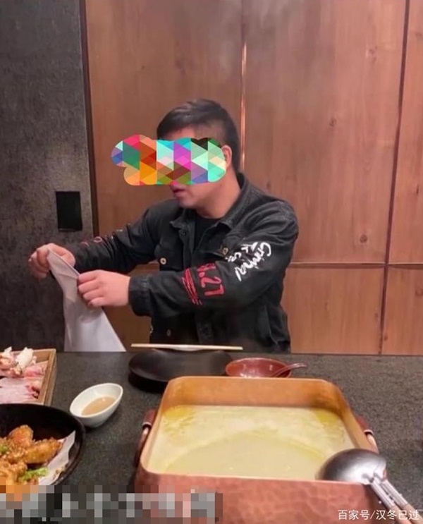 Hẹn hò phú nhị đại, nàng người mẫu méo mặt khi đối phương đi vệ sinh mãi chẳng về: Hóa ra cũng là hàng fake giống mình-4