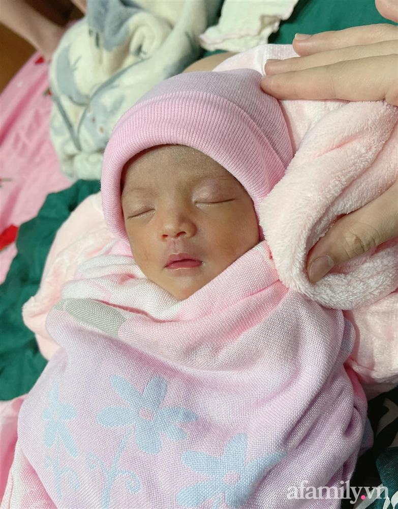 Vợ Mạc Văn Khoa tiết lộ chồng như già thêm mấy tuổi sau 1 đêm chờ đẻ, chăm vợ ở cữ kỹ đến mức mẹ ruột phải thốt lên câu này-10