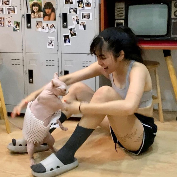 Căn phòng vintage của Trà Long Mắt Biếc”: Nhỏ xinh, thấy cưng nhưng độc nhất là bồn tắm đặt ngay trong phòng ngủ-5