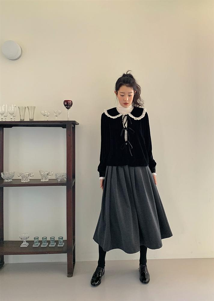 5 cặp chân váy + giày được hội sành mặc áp dụng nhiều nhất mùa lạnh vì giúp style lên tầm một cao mới-18