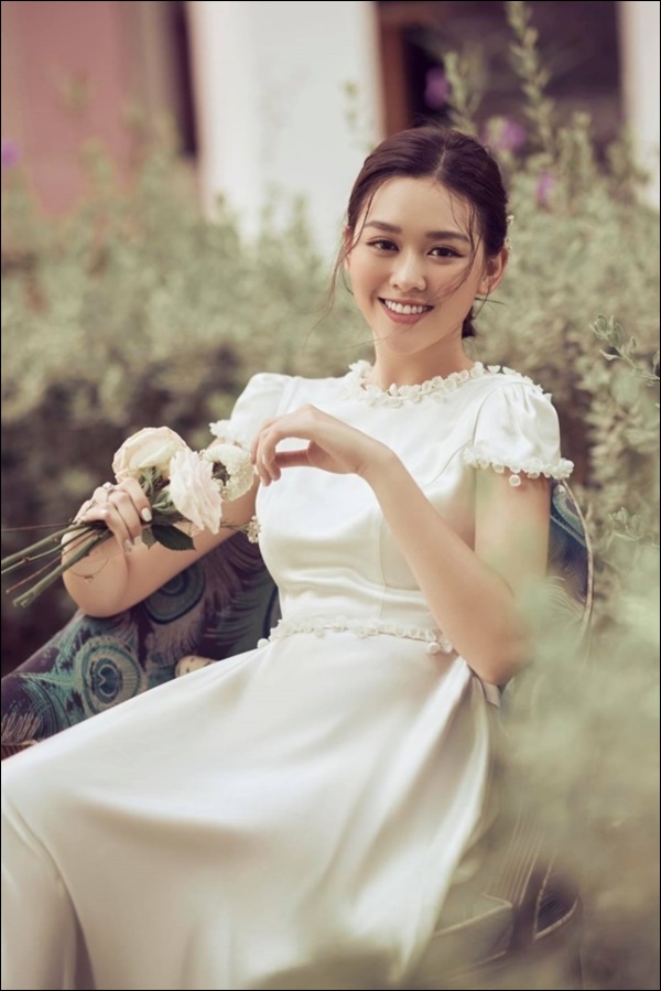 Dù tổ chức rầm rộ hoành tráng hay kín bưng giản dị, đây chính là 7 đám cưới đình đám nhất năm 2020-6