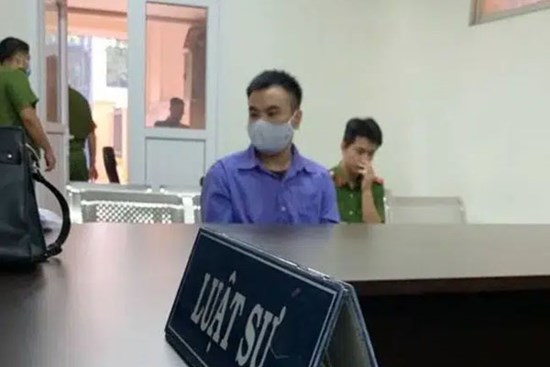 12 năm tù cho gã thanh niên dụ dỗ bé gái 13 tuổi quan hệ nhiều lần đến sinh con