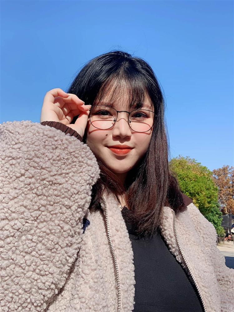 Cô gái siêu vòng 1 ở Hải Dương bất ngờ để lộ ảnh tạo dáng gợi cảm nóng bỏng mắt trong bồn tắm-3