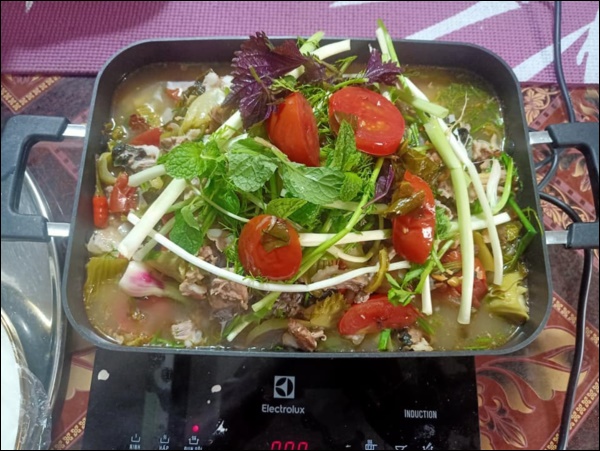 Giáng sinh lạnh làm nồi lẩu cá chép om dưa ngon thần sầu, chồng con chẳng còn đòi ra ngoài hàng ăn-5