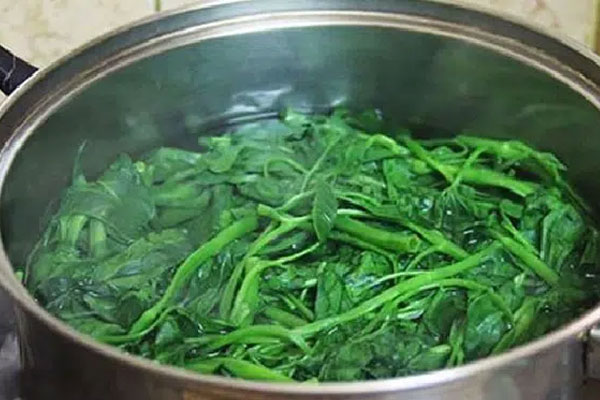 Súp lơ chỉ rửa với nước là sai, phải thêm bước nữa mới sạch và an toàn-2