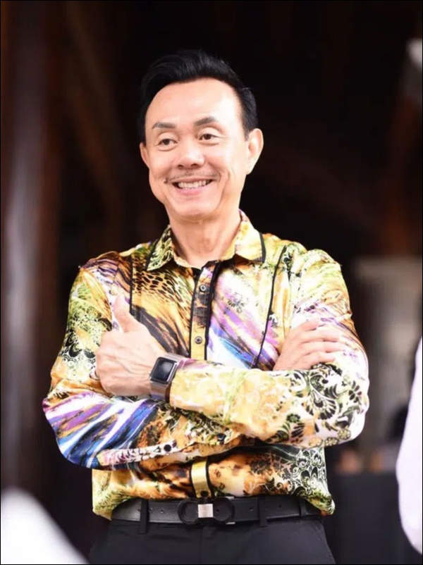 Bước chân phiêu bạt đã mỏi rồi - Ngoài NS Chí Tài, năm qua Việt Nam và thế giới đã mất đi những ngôi sao sáng này-1