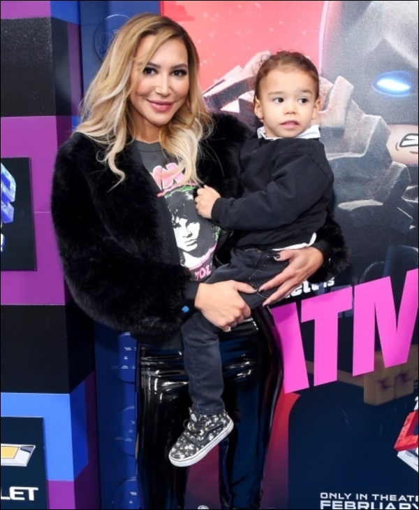 Bước chân phiêu bạt đã mỏi rồi - Ngoài NS Chí Tài, năm qua Việt Nam và thế giới đã mất đi những ngôi sao sáng này-11