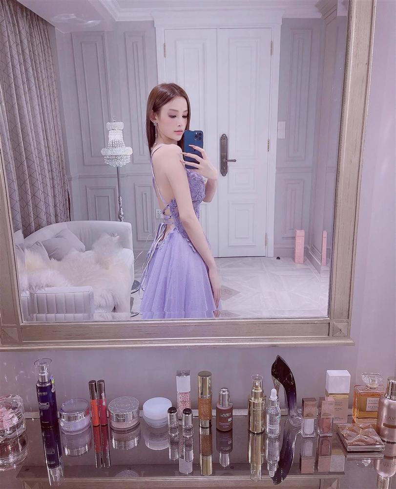 Huyền Baby khoe căn biệt thự xa hoa gần trăm tỷ sắp hoàn thiện, hé lộ một góc phòng thay đồ hoành tráng như showroom đồ hiệu-2