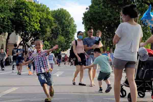 Hà Nội chính thức mở rộng không gian đi bộ trong phố cổ-12